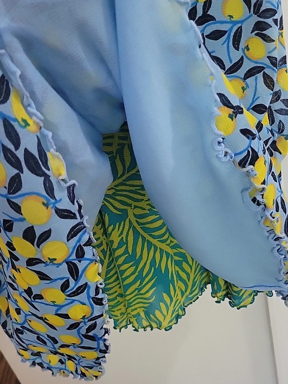 Diane Von Furstenberg Women’s Ruched V-Neck Dress - Reversible - Picture 10 of 10